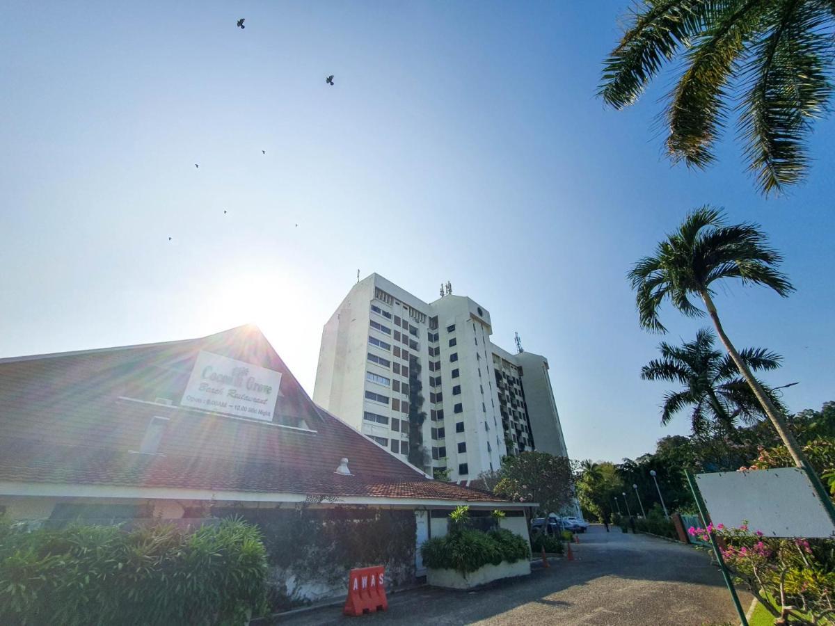 'Newly Refurbished' 'Sunny Seaview' At Regency With 2 Carpark By Shine Stay Porto Dickson Exterior foto
