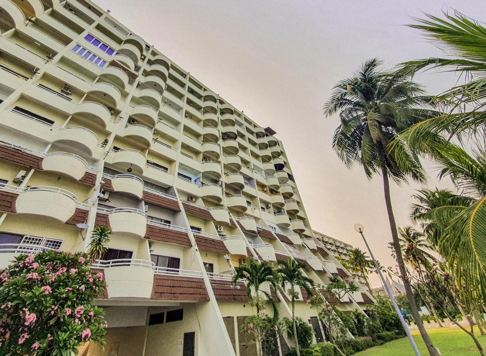 'Newly Refurbished' 'Sunny Seaview' At Regency With 2 Carpark By Shine Stay Porto Dickson Exterior foto