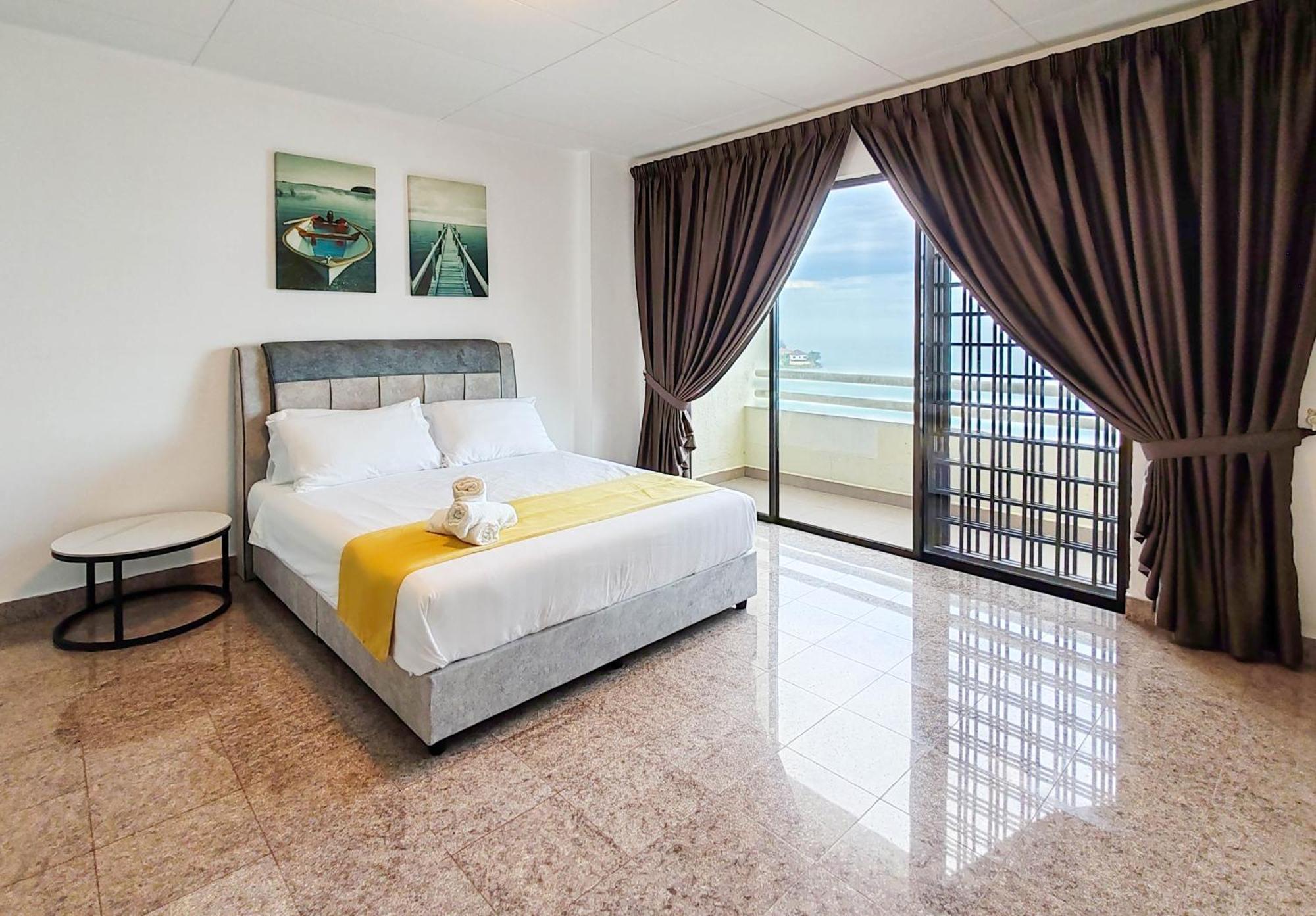 'Newly Refurbished' 'Sunny Seaview' At Regency With 2 Carpark By Shine Stay Porto Dickson Exterior foto