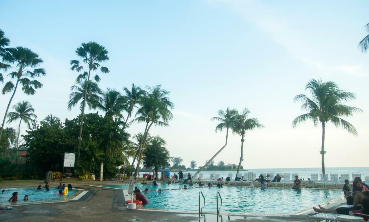 'Newly Refurbished' 'Sunny Seaview' At Regency With 2 Carpark By Shine Stay Porto Dickson Exterior foto